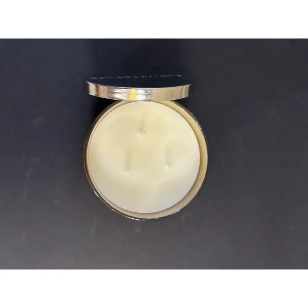 NEW Bath & Body Works STRAWBERRY SNOWFLAKES 3 Wick Candle